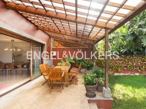Casa en Casas Altas