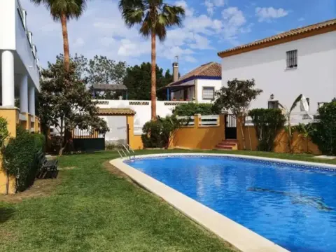 Chalet en calle Avenida 28 de Febrero, 68