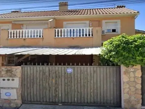 Casa adosada en Chapinería