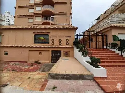 Local comercial en Carrer de La Rioja
