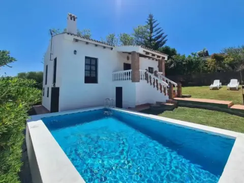 Chalet en calle de la Carretera