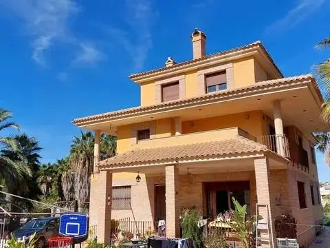 Chalet en Beniaján