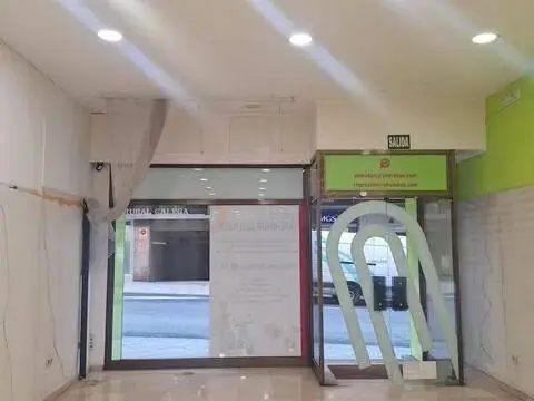 Local comercial en Avenida de La Habana