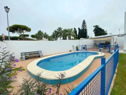 Chalet en calle Carril del Palillero, 631