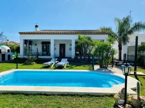 Chalet en calle Carril La Azuara, 13