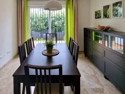 Casa adosada en Urbanización Los Naranjos