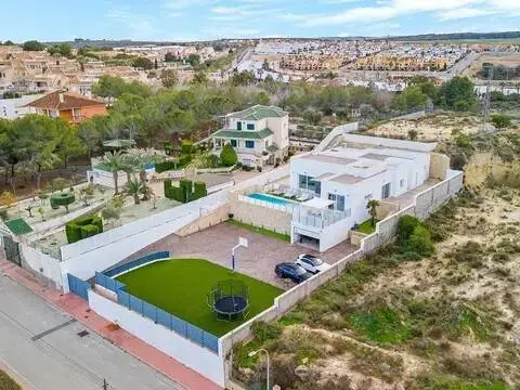 Chalet en Almoradí