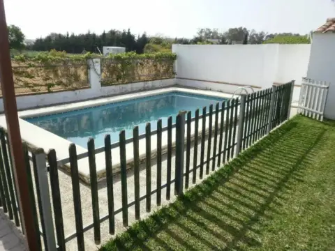 Casa adosada en La Feria