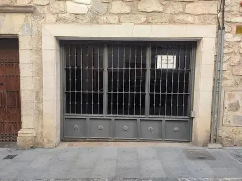 Garaje en San Ildefonso-Barrio de la Catedral