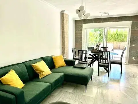 Casa adosada en calle calle Cuartel del Duque, 3 B