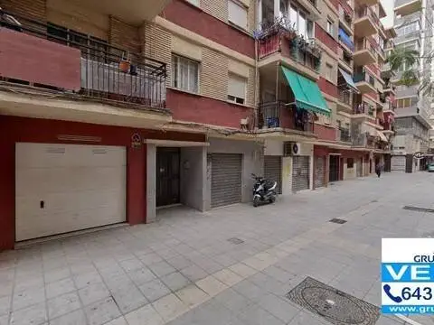 Local comercial en calle del Pintor Josep Ribera