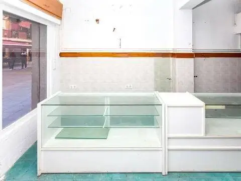 Local comercial en calle del Pintor Josep Ribera