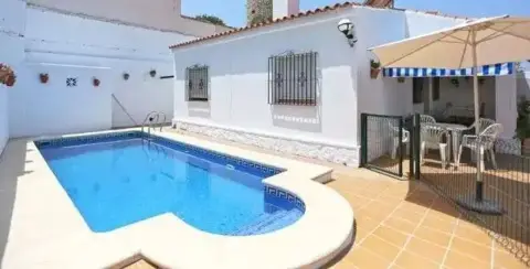 Chalet en calle de Sevilla