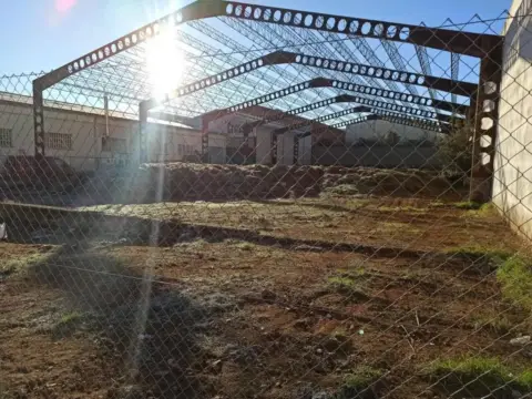 Nave industrial en Carbajosa de la Sagrada