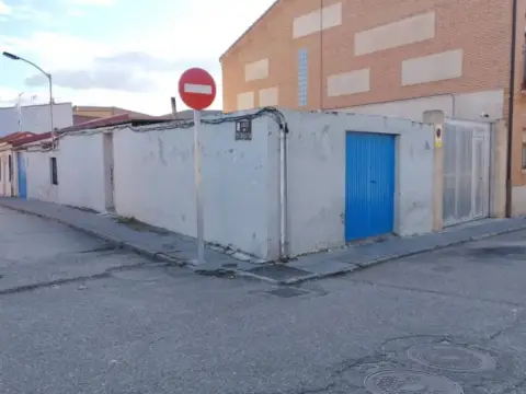 Chalet en calle de Peralta