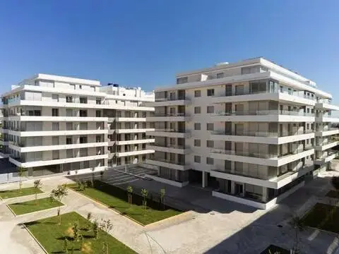 Piso en Los Naranjos-Las Brisas