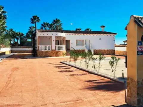 Chalet en Catral