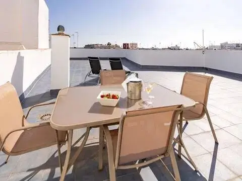 Ático en calle Huelva