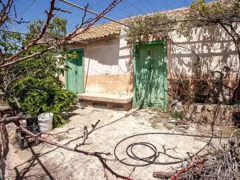 Casa rústica en calle Carretera El Espinillo No Number