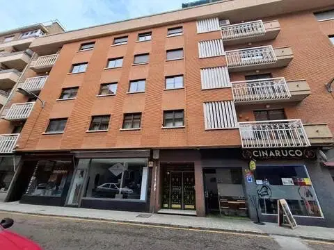 Piso en calle del Regimiento de Toledo