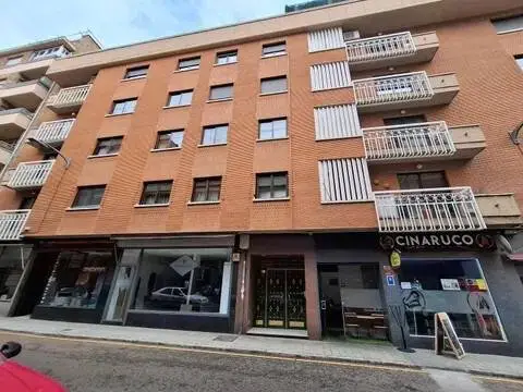 Piso en calle del Regimiento de Toledo