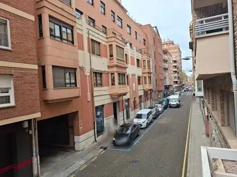 Piso en calle del Regimiento de Toledo