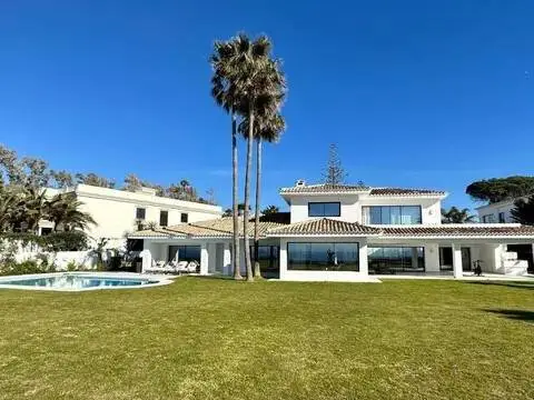 Chalet en El Paraíso-Atalaya-Benamara