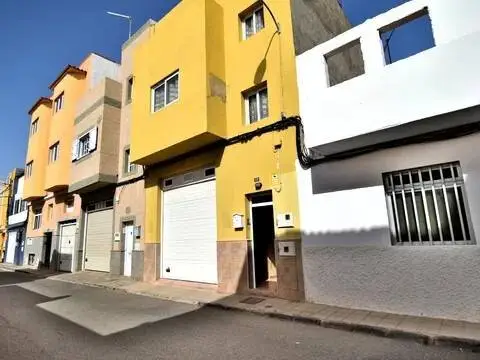 Casa adosada en Sardina