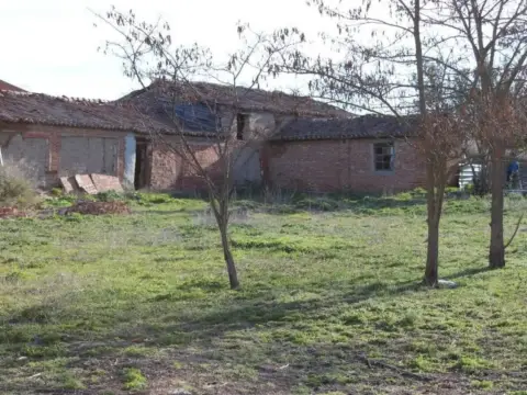 Terreno en calle de Valladolid
