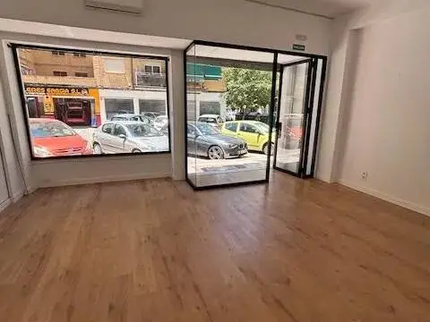 Local comercial en calle Fontiveros