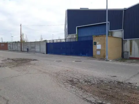Nave industrial en Medina del Campo