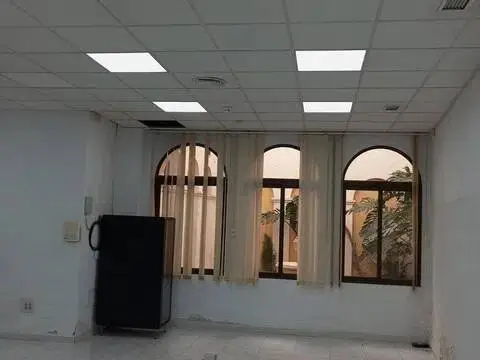 Local comercial en calle de Romero Pozo