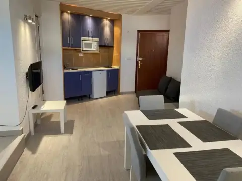 Piso en calle calle de La Fuente del Tesoro, 573