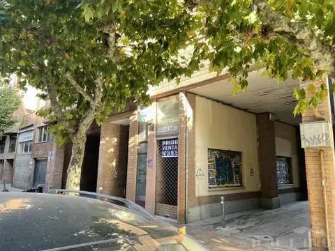 Local comercial en Plaza Vega-San Pedro de Cardeña
