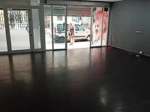 Local comercial en Xalets-Humbert Torres