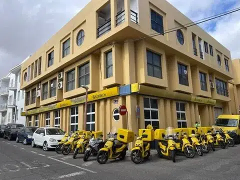 Local comercial en calle Canalejas