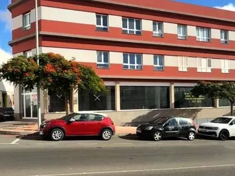 Local comercial en calle de la República Argentina