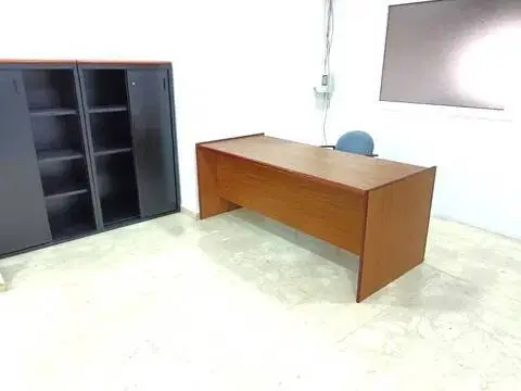 Oficina en Carretas