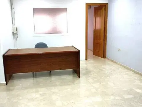 Oficina en Carretas