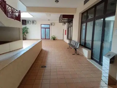 Local comercial en calle Ramon Y Cajal