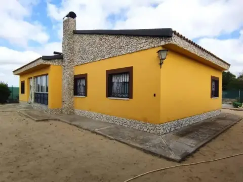 Chalet en Medina del Campo