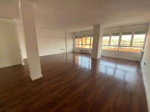 Piso en Hospital-Parque Sur