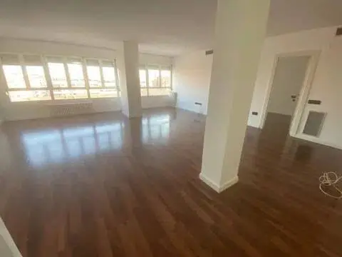 Piso en Hospital-Parque Sur