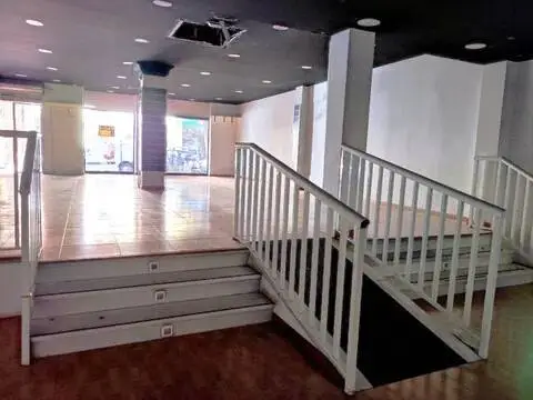 Local comercial en calle Granada