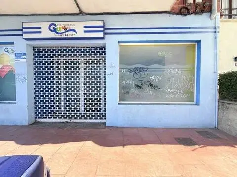 Local comercial en Los Corrales de Buelna