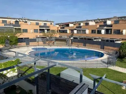 Casa adosada en Pedanías y Barrios Rurales