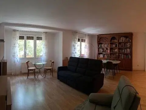 Piso en calle de Sangüesa