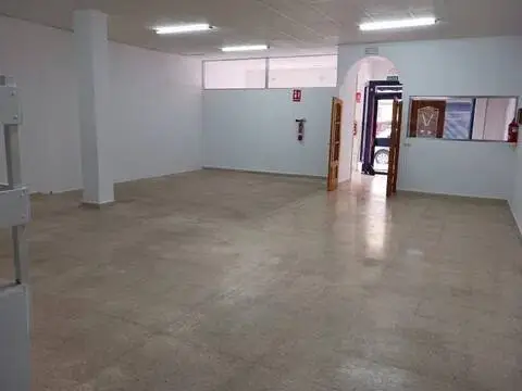 Local comercial en Plaza de Toros-La Guija-Santa María-Ciudad Jardín-Los Rosales