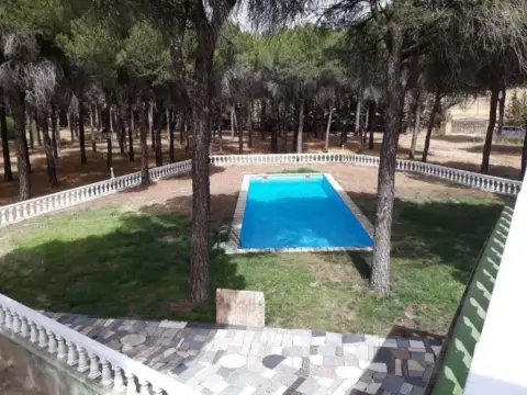 Chalet en Medina del Campo