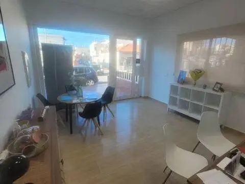 Local comercial en calle de los Jardines